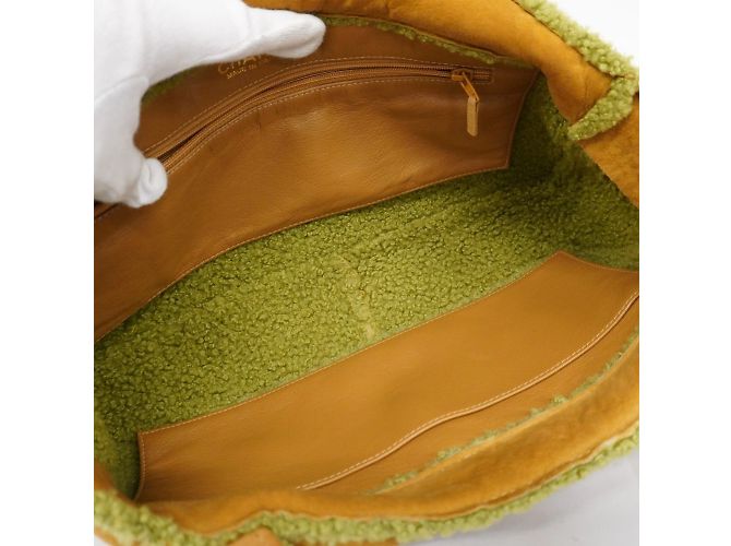 Borsa Chanel Mouton in beige e verde - vista 4