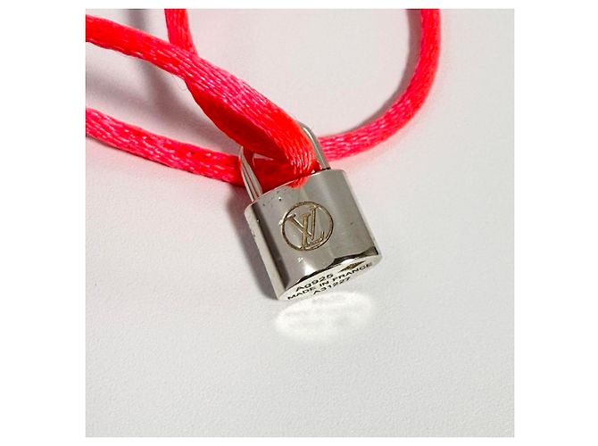 Bracciale charm da donna Louis Vuitton Lockit Rosa - vista 3