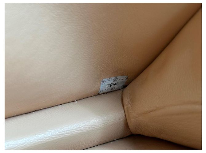 Chanel Mademoiselle Borsa a mano in suede beige trapuntata - vista 7