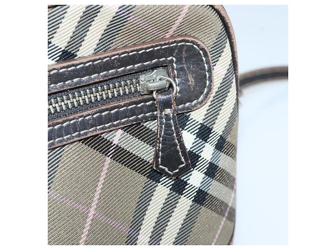 Borsa a spalla Burberry Nova Check Blue Label in nylon marrone Auth ti2105 - vista 23