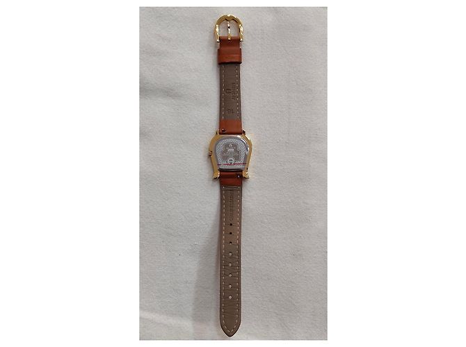 Aigner Uhr in Gold mit Perlmutt-Zifferblatt Golden - Ansicht 6