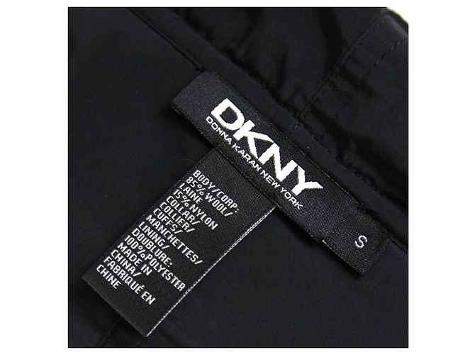 DKNY Mantel aus Bouclé-Wolle in Weiß und Schwarz - 2000er - Ansicht 5