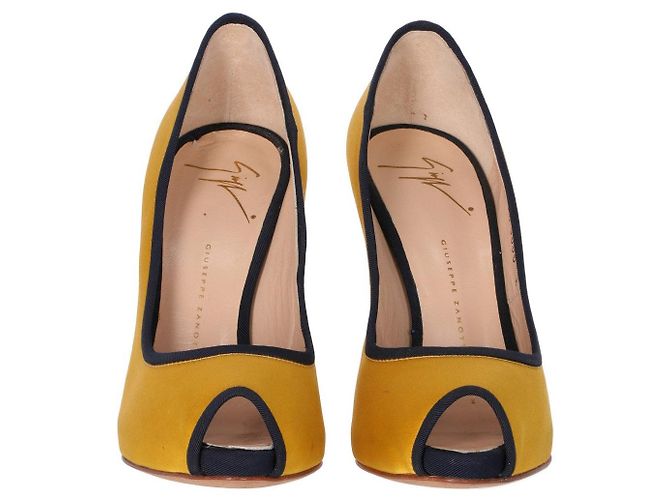Décolleté gialle e nere Giuseppe Zanotti - anni 2000 Nero Giallo Sabbia - vista 3