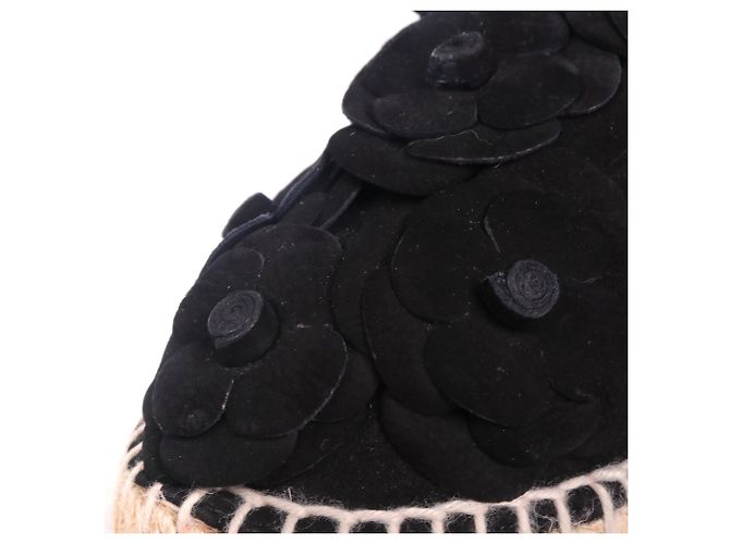 CHANEL - Espadrillas Camélia di Chanel in suede nero (Taglia 38) - vista 5