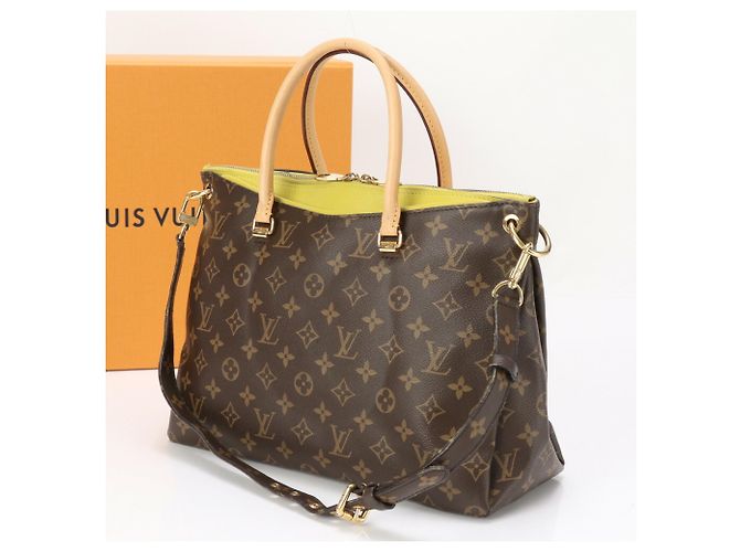 Borsa Tote Louis Vuitton Monogram Pallas M41149 Monogramma - vista 2