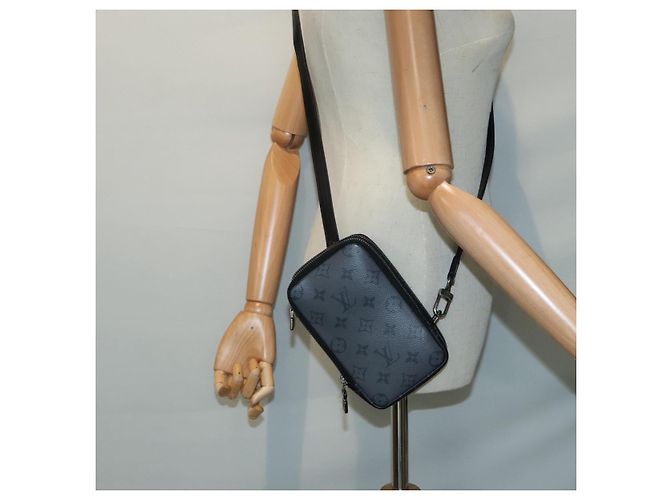 LOUIS VUITTON Monogram Eclipse Doppia Pochette per Telefono Grigio M69534 LV Auth 89410 Marrone Monogramma - vista 32