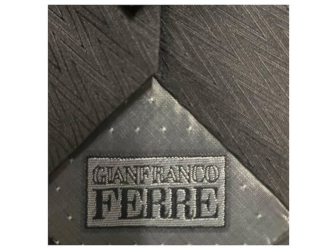 Cravatta in seta nera goffrata Gianfranco Ferré Nero - vista 4