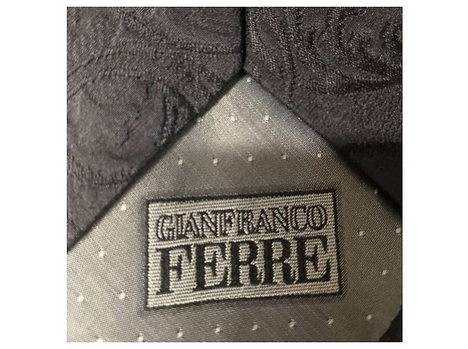 Cravatta in seta e lana nera Gianfranco Ferré Nero - vista 4