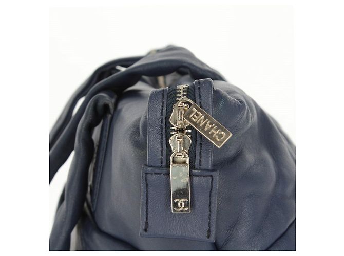 Borsa a spalla in pelle blu Chanel - anni 2000 - vista 8