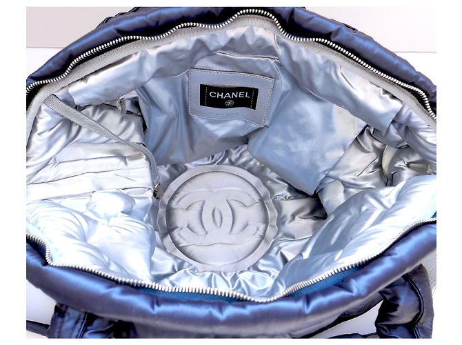 Bolsa tote de nylon acolchoado com logo Chanel Azul marinho - vista 8