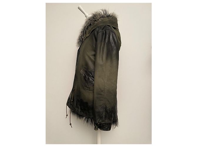 Parka Mr and Mrs Furs Caqui de Algodão com Colete de Carneiro da Mongólia - vista 10