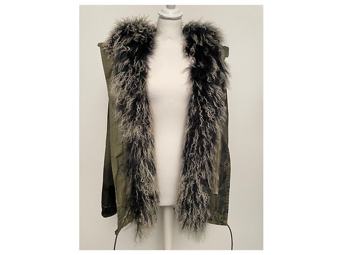 Parka Mr and Mrs Furs Caqui de Algodão com Colete de Carneiro da Mongólia - vista 11