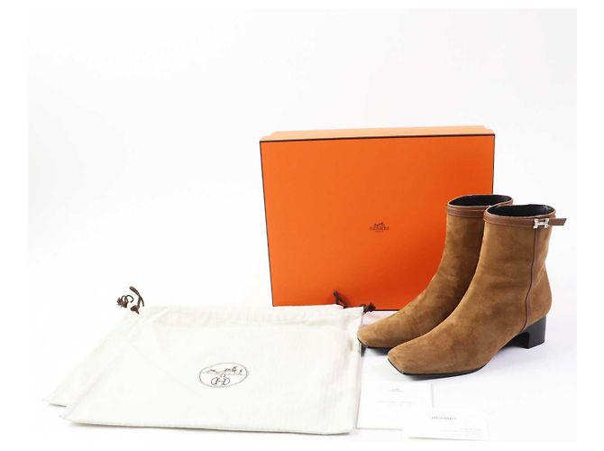 Hermès Botas de tornozelo de couro camurça Hermes marrom 38 - vista 2