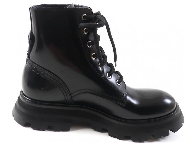 Alexander McQueen Leather Lace-up Boots Black - view 6