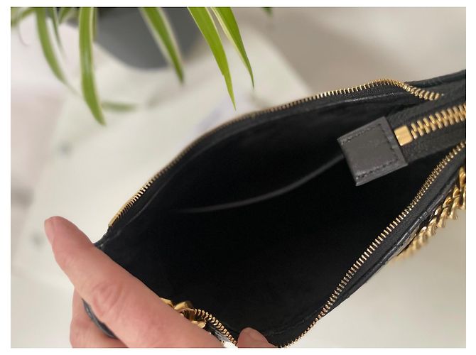 Bolso de mano Céline Ava en cuero negro con cadena dorada - vista 10