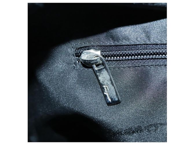 Bolso de hombro Gancini de nylon negro y plata de Salvatore Ferragamo Auth bs18811 - vista 21