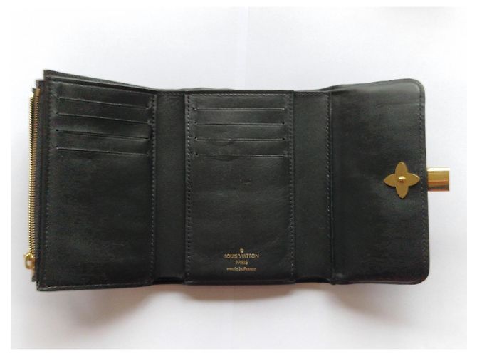Carteira compacta Monogram Flower preta Louis Vuitton M62578 Monograma - vista 14