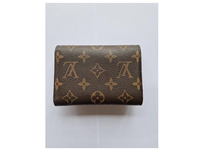 Carteira compacta Monogram Flower preta Louis Vuitton M62578 Monograma - vista 3