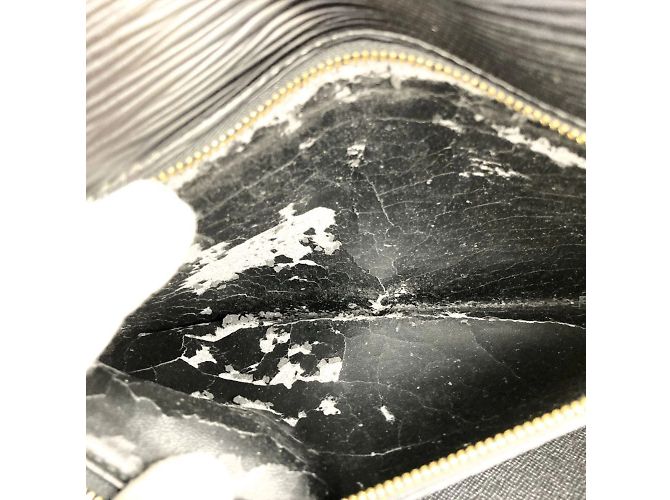 Borsa Clutch Pochette Serie Dragonne di Louis Vuitton Nero - vista 7