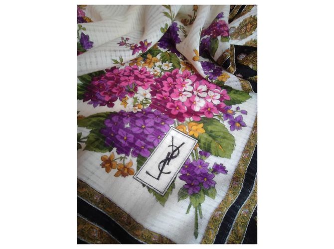 Stola Yves Saint Laurent in lana e seta crema Multicolore - vista 3