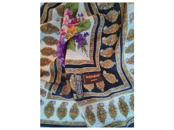 Stola Yves Saint Laurent in lana e seta crema Multicolore - vista 4