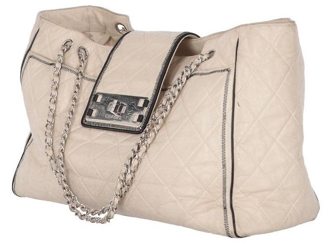 Chanel Beiger Matelassé Leder Tote - 2000er - Ansicht 2