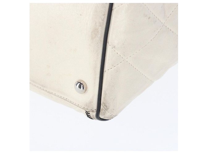Chanel Beiger Matelassé Leder Tote - 2000er - Ansicht 7