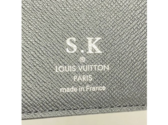Cartera Múltiple Taiga Louis Vuitton Negro - vista 4