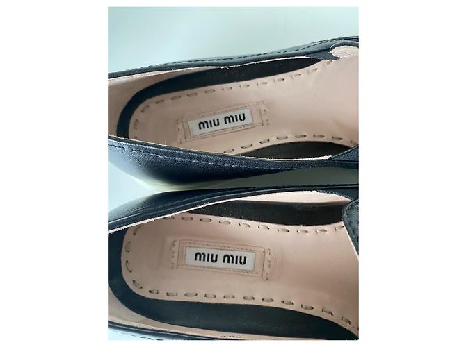 Mocassini Miu Miu in pelle nera con punte metalliche Nero - vista 3