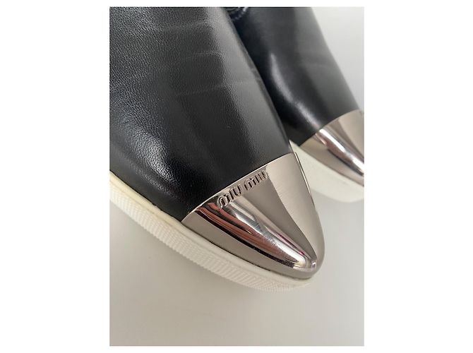 Mocassini Miu Miu in pelle nera con punte metalliche Nero - vista 4