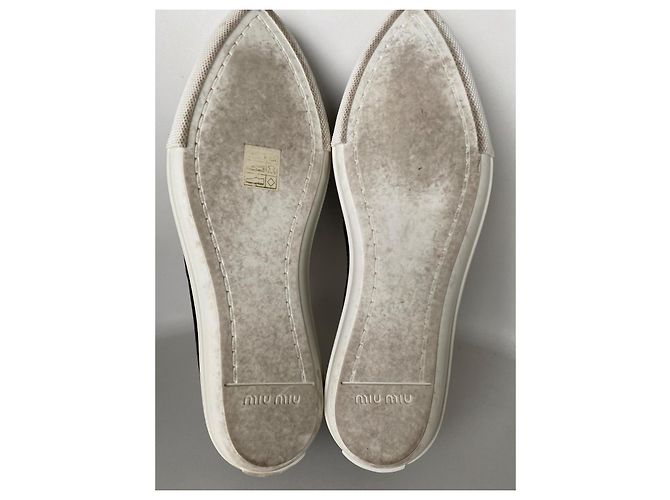 Mocassini Miu Miu in pelle nera con punte metalliche Nero - vista 6