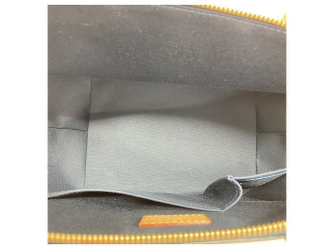 Louis Vuitton Bellevue PM Blu - vista 6