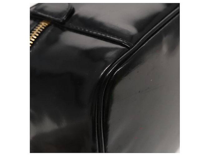 Vanity CHANEL COCO Marca pochette da trucco Pelle verniciata Nera Oro CC Auth 94464 Nero D'oro - vista 13