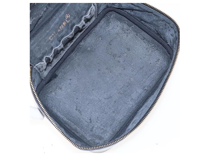 Vanity CHANEL COCO Marca pochette da trucco Pelle verniciata Nera Oro CC Auth 94464 Nero D'oro - vista 19