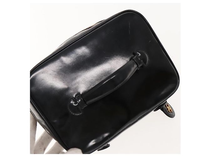 Vanity CHANEL COCO Marca pochette da trucco Pelle verniciata Nera Oro CC Auth 94464 Nero D'oro - vista 6