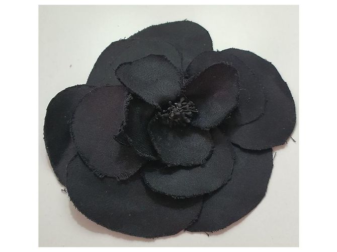 Spilla vintage Chanel camelia Nero - vista 7