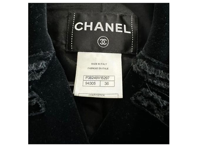 Chanel Ikonische CC-Weizen-Patch-Veloursjacke Schwarz - vista 9