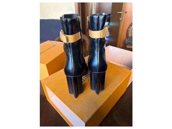 Botines con tacón de flor Louis Vuitton Silhouette de piel negra Negro - vista 2