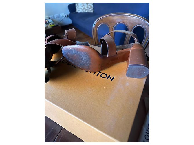 Louis Vuitton Kalbsleder Monogramm Horizont Sandalen mit Absatz Hellbraun - Ansicht 4