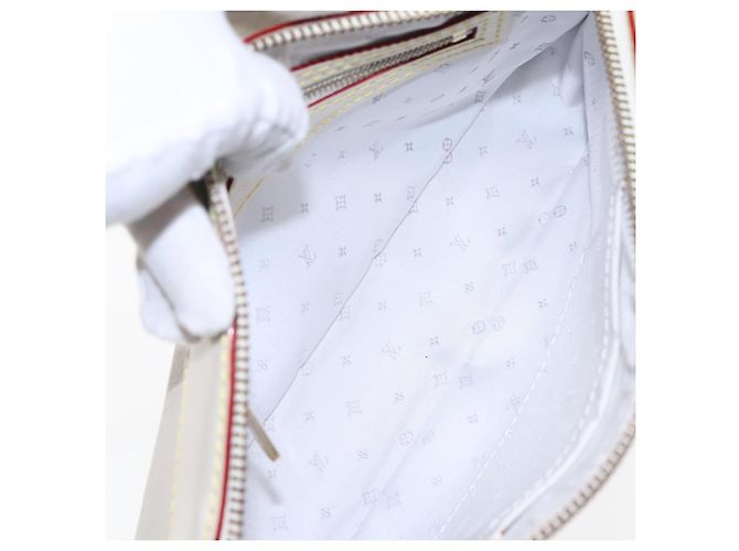 LOUIS VUITTON Suhari Lockit Clutch Bag Pelle Bianca M95629 LV Auth 94716A Bianco - vista 10