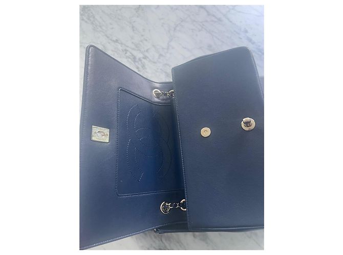 Chanel Mademoiselle Grande Borsa a Spalla Blu Navy Pelle di Pecora - vista 4