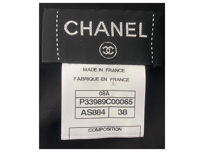 Chanel Otoño 2008 Top Ajustado con Detalle de Botón de Cuero Negro - vista 8