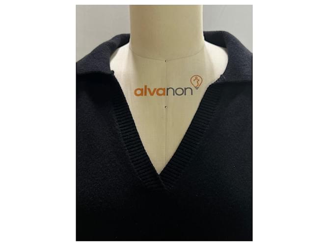 Iris & Ink Pullover mit V-Ausschnitt aus schwarzer Wolle - Ansicht 10