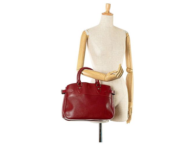 Borsa Tote Epi Passy GM di Louis Vuitton Rosso - vista 8