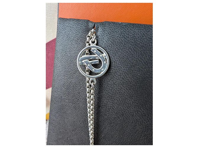 Hermès Reiterhalskette Silber 35" Lange Belcherkette Hufeisen Silberne Hardware Silber Hardware - Ansicht 10