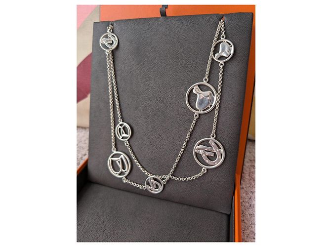 Hermès Reiterhalskette Silber 35" Lange Belcherkette Hufeisen Silberne Hardware Silber Hardware - Ansicht 2