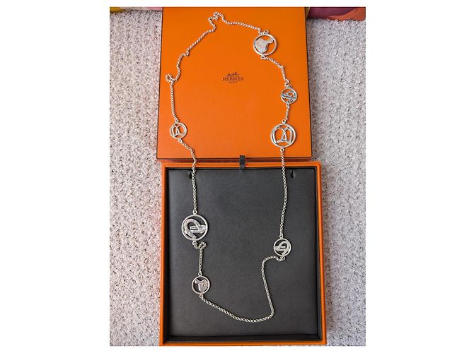 Hermès Reiterhalskette Silber 35" Lange Belcherkette Hufeisen Silberne Hardware Silber Hardware - Ansicht 4