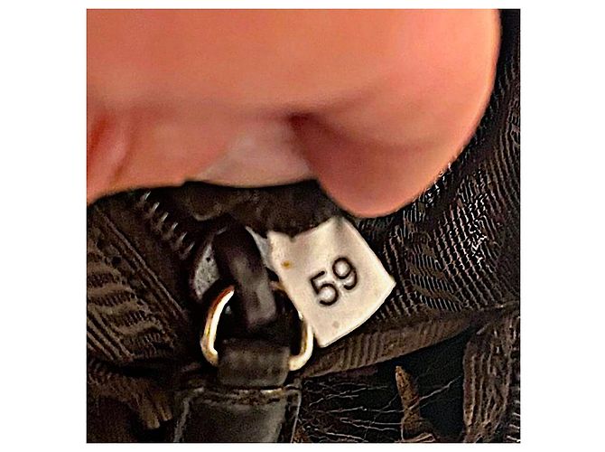 Echtes Prada 99 AW Archive Canvas- und Leder-Brusttasche Mini-Bodybag Grau - Ansicht 8