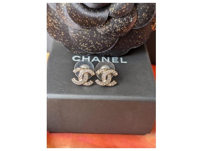 Chanel CC F17V Logo Cristallo GHW Coco Mark Orecchini Mini Classici Scatola D'oro - vista 11