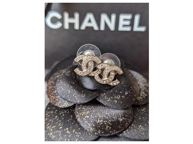 Chanel CC F17V Logo Cristallo GHW Coco Mark Orecchini Mini Classici Scatola D'oro - vista 2